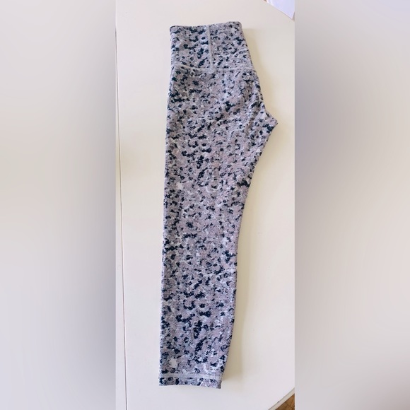 Athleta Elation Textured 7/8 Tight Legging - Picture 7 of 10